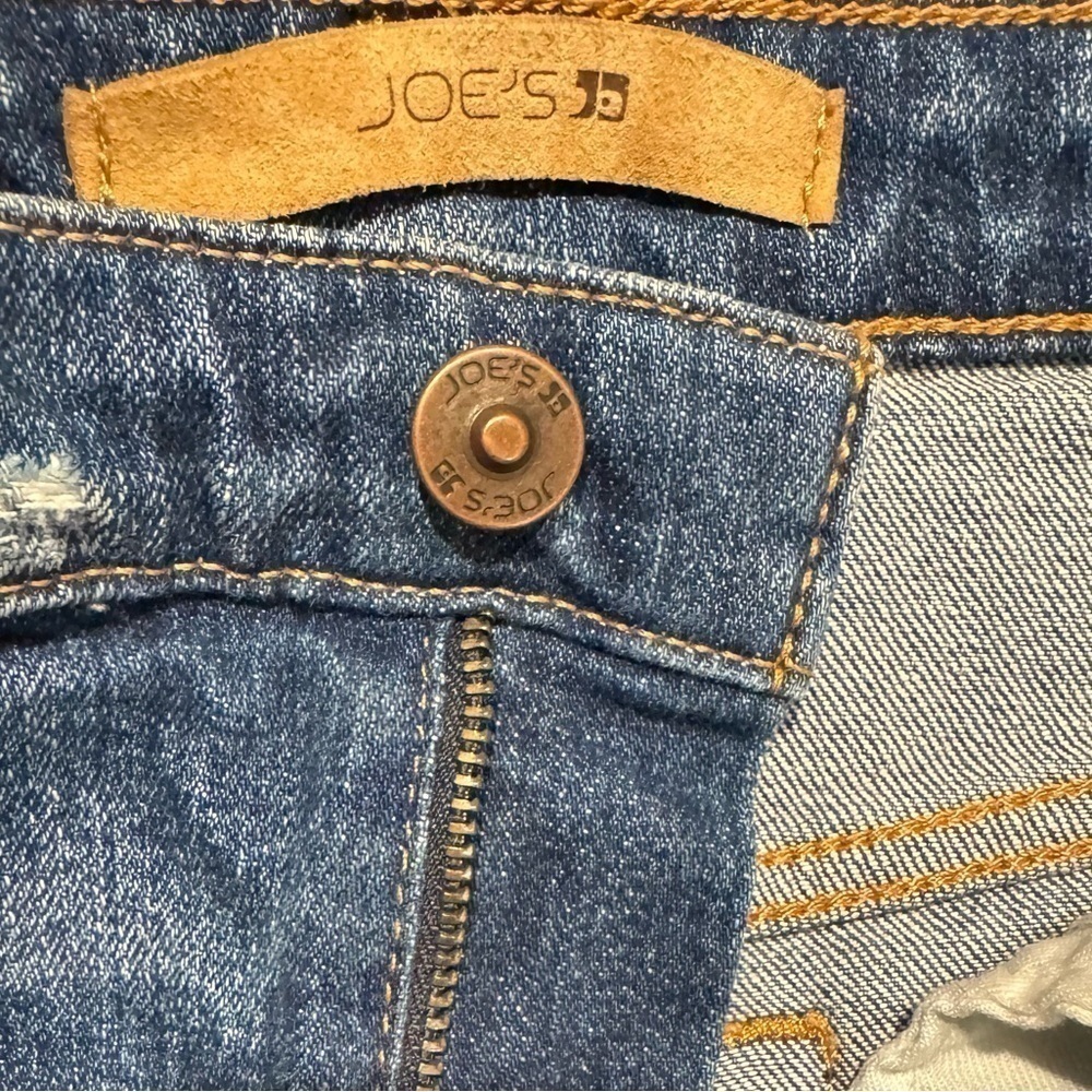 Joe’s Jeans Shorts Distressed Women’s Size 28 - Picture 3 of 8